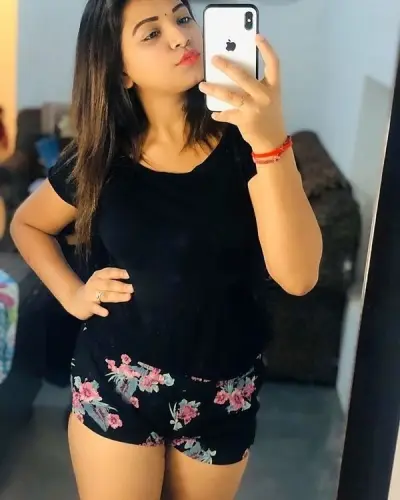 Tamkuhi Raj Escorts